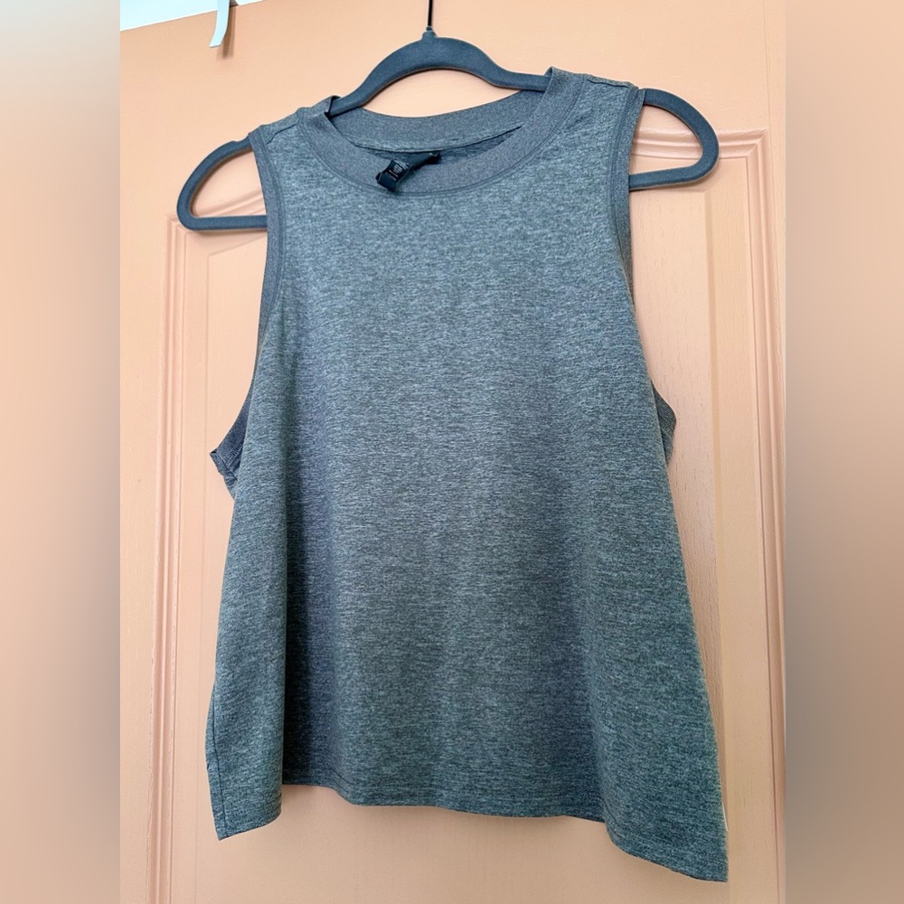 Vuori Women's Grey Tank top